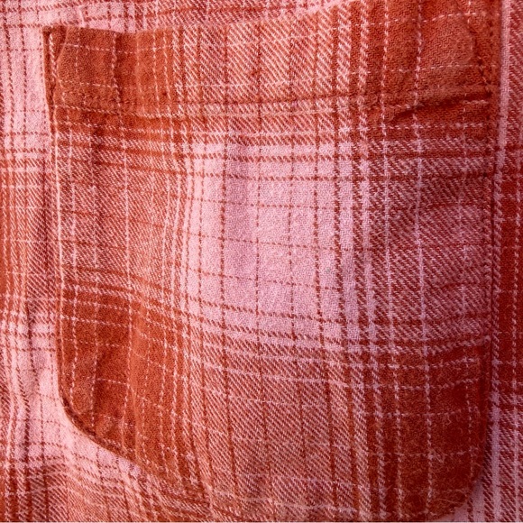 Universal Thread Flannel - Picture 3 of 8